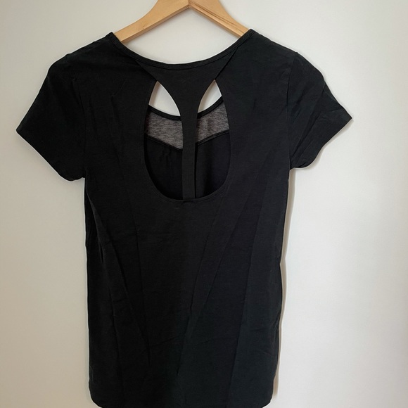 Women’s black XS Lolë t-shirt - Picture 3 of 4